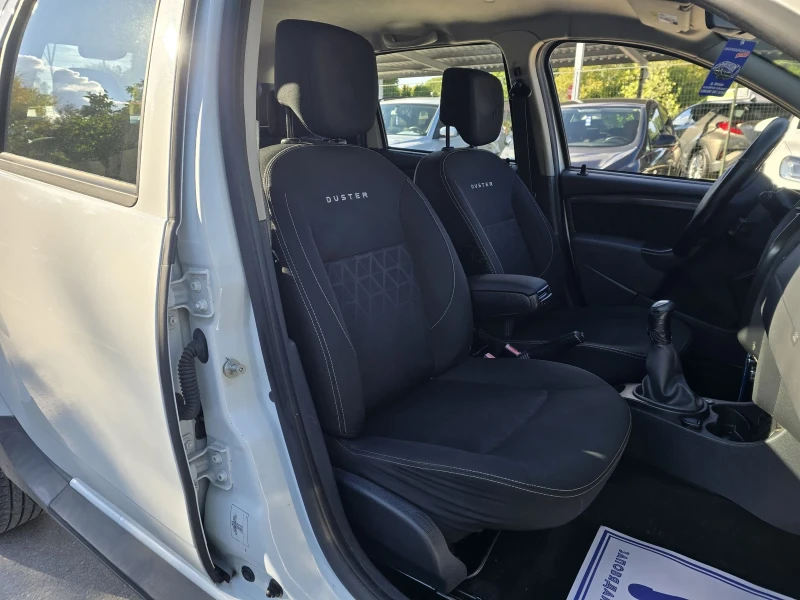Dacia Duster 1.6 105к.с фабрична газ, снимка 12 - Автомобили и джипове - 52000236