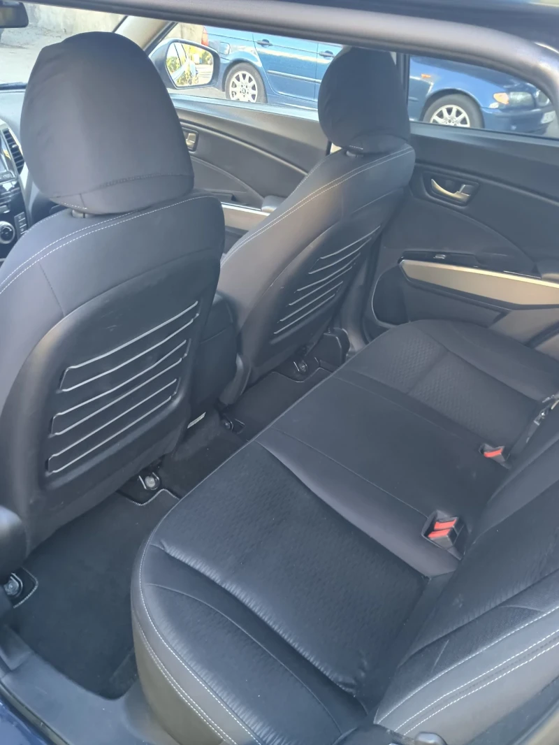 SsangYong Tivoli, снимка 7 - Автомобили и джипове - 52432196