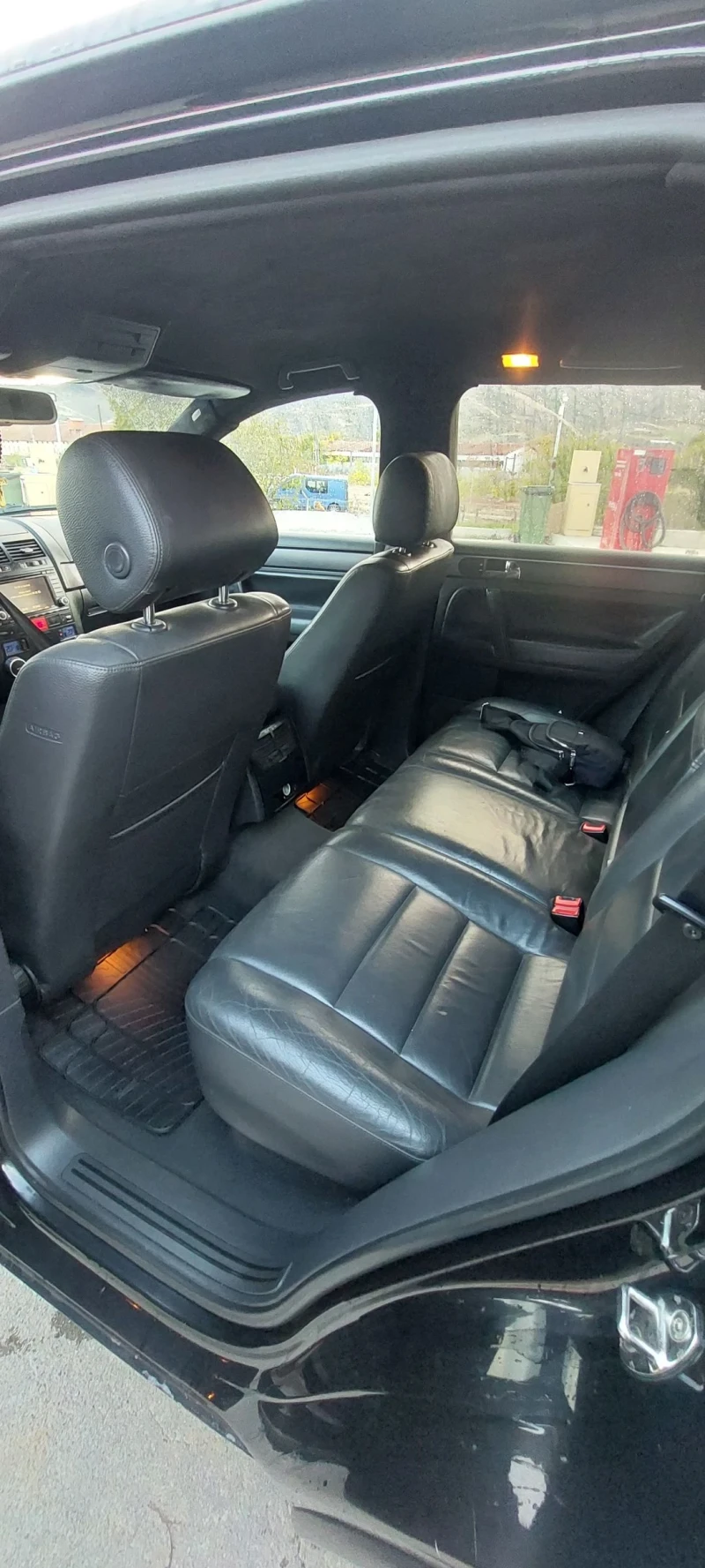 VW Touareg 2, 5TDI, снимка 5 - Автомобили и джипове - 52748059