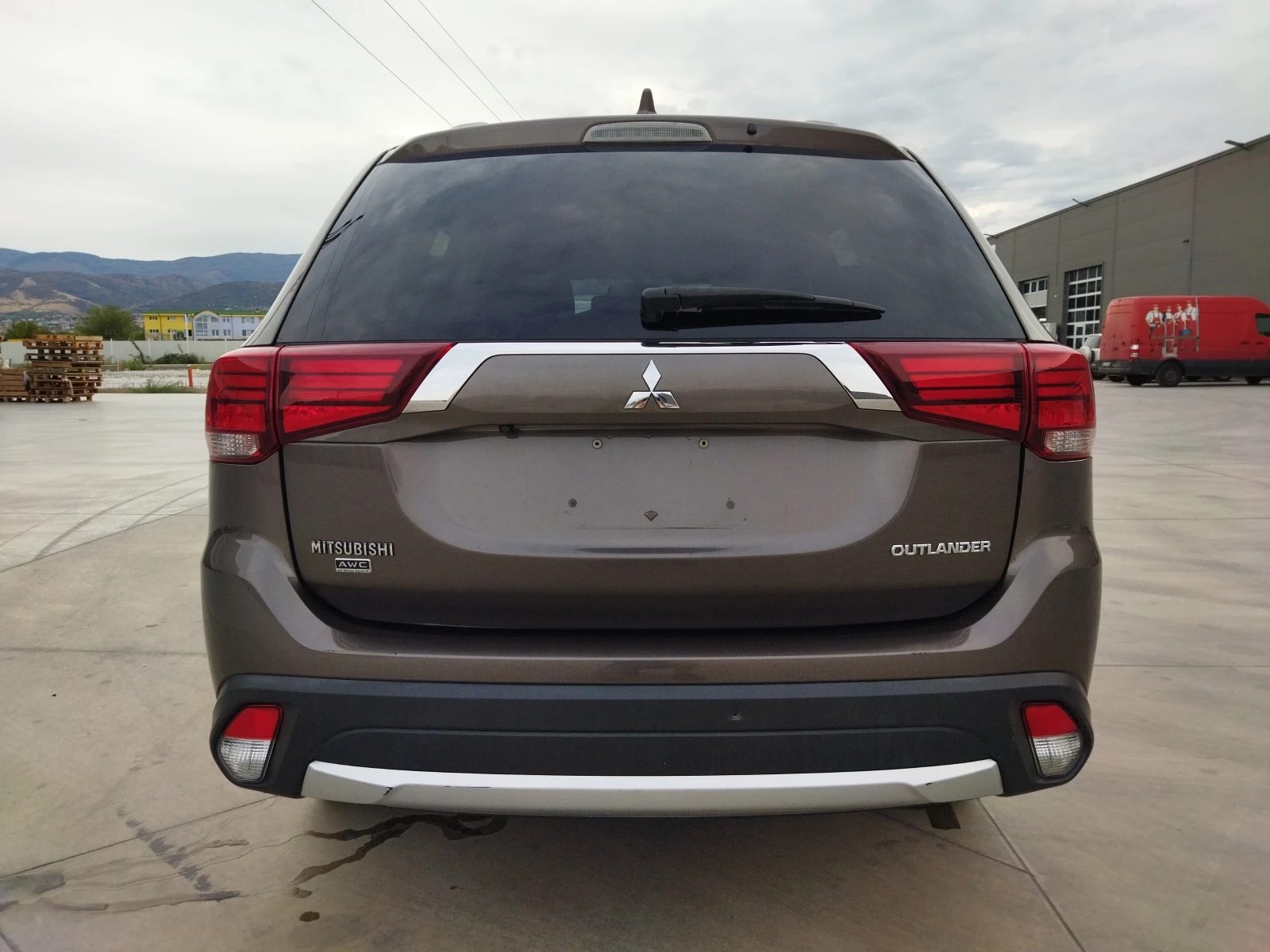 Mitsubishi Outlander 2.4 AWD - изображение 2