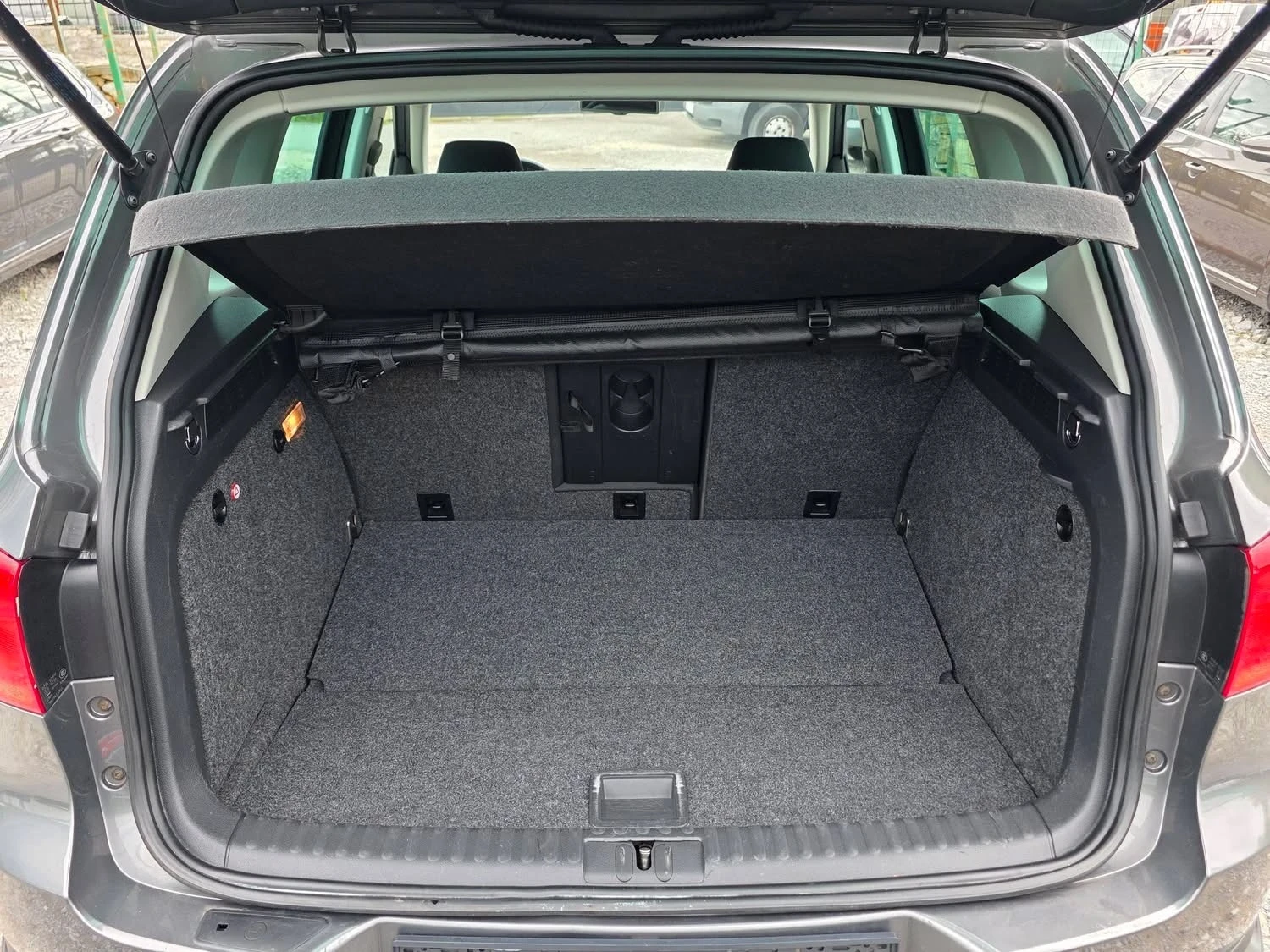 VW Tiguan 2.0TDI 140K.C. 4-MOTION / ������� / ��� / ������ | Mobile.bg � ����������� 15