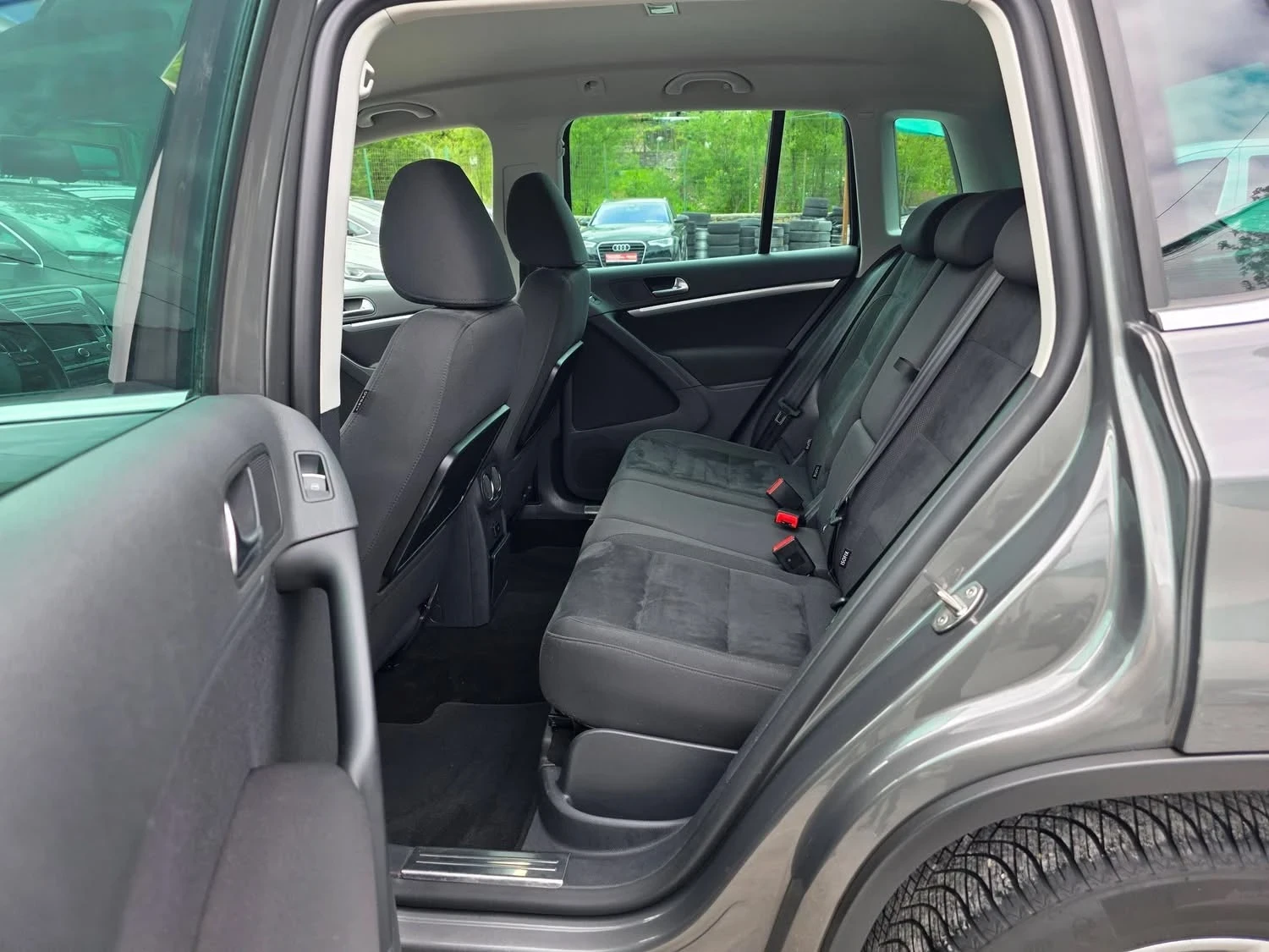 VW Tiguan 2.0TDI 140K.C. 4-MOTION / ������� / ��� / ������ | Mobile.bg � ����������� 9