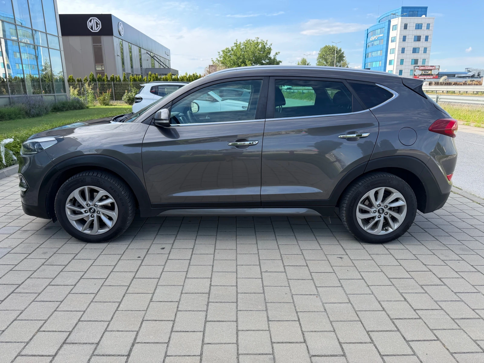 Hyundai Tucson КАМЕРА-KEYLESS-GO-ПОДГРЕВ-LANE-ASSIST-, снимка 8 - Автомобили и джипове - 55249584