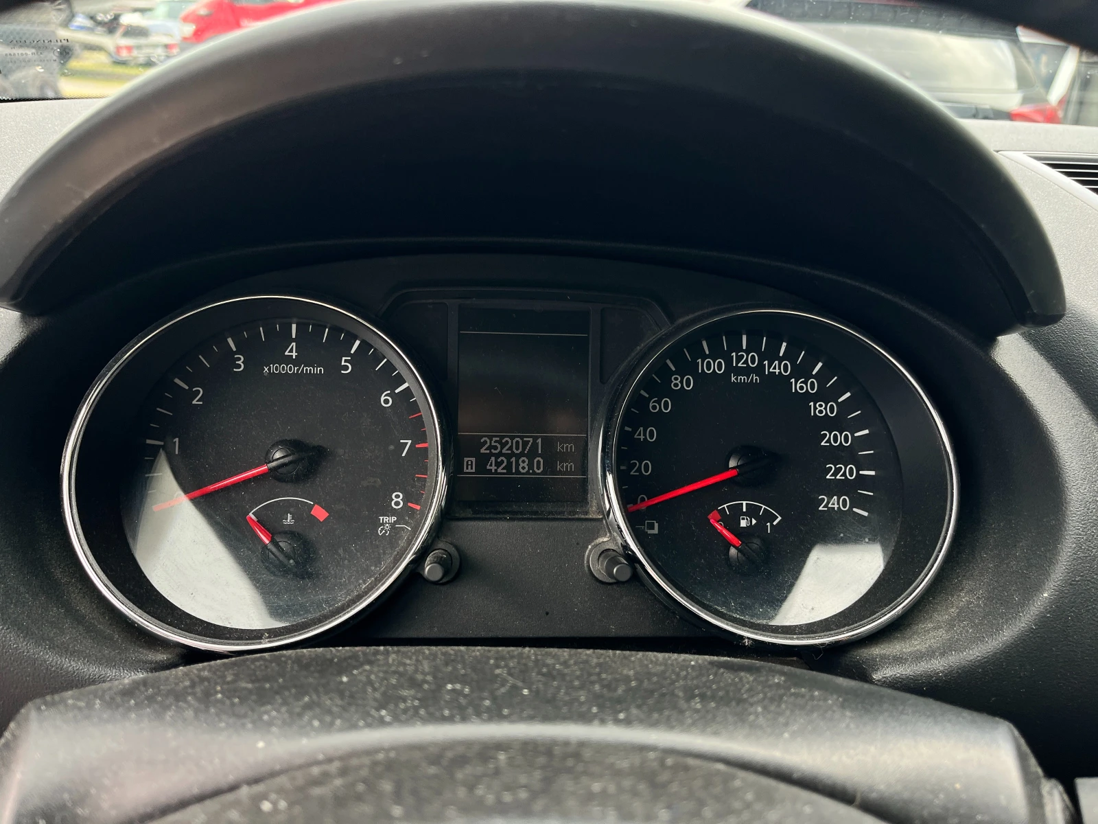 Nissan Qashqai 2.0i-4X4-6 скорости, снимка 12 - Автомобили и джипове - 55507660