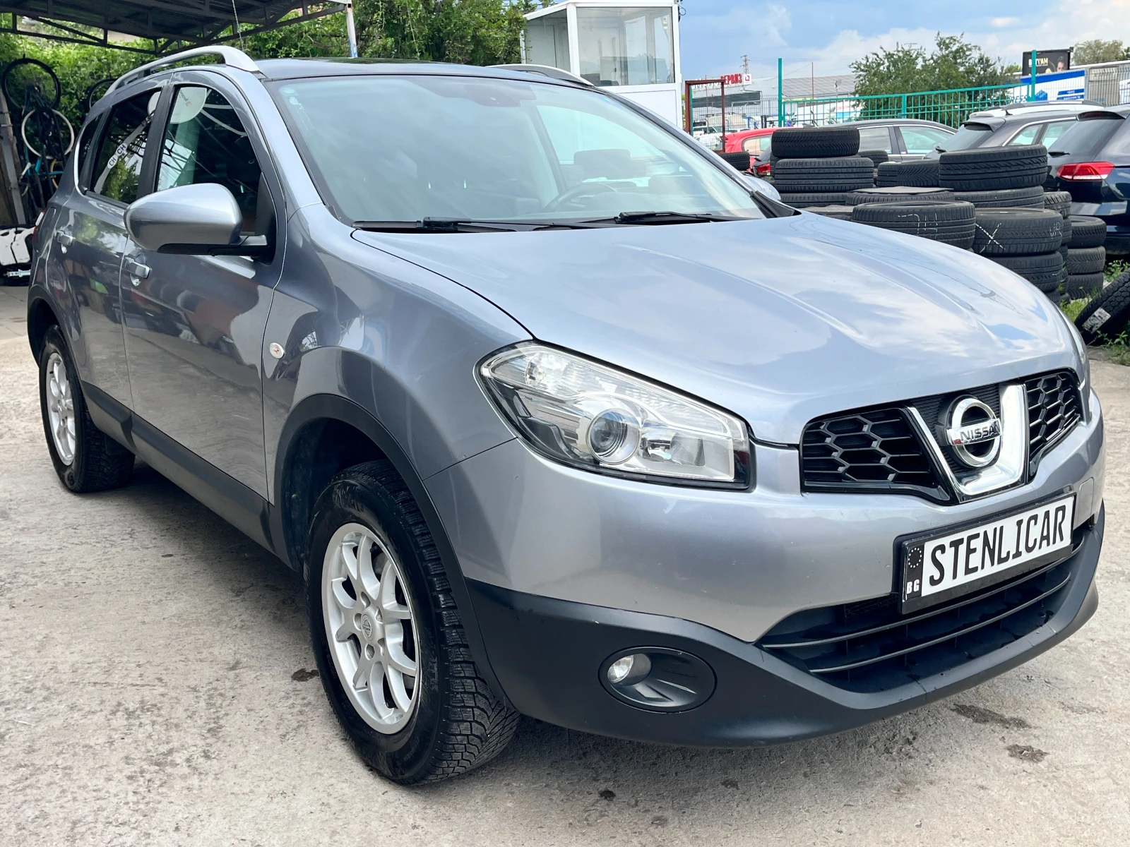 Nissan Qashqai 2.0i-4X4-6 скорости, снимка 5 - Автомобили и джипове - 55507660