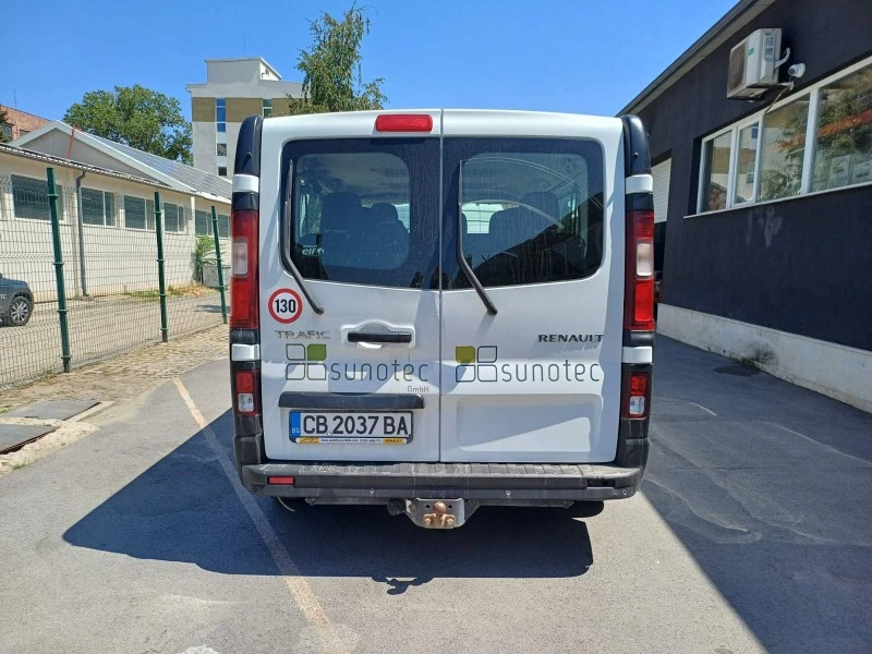 Renault Trafic 1.6, снимка 4 - Бусове и автобуси - 46756458