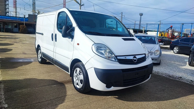 Opel Vivaro 2.0cdti, снимка 3 - Бусове и автобуси - 53255915