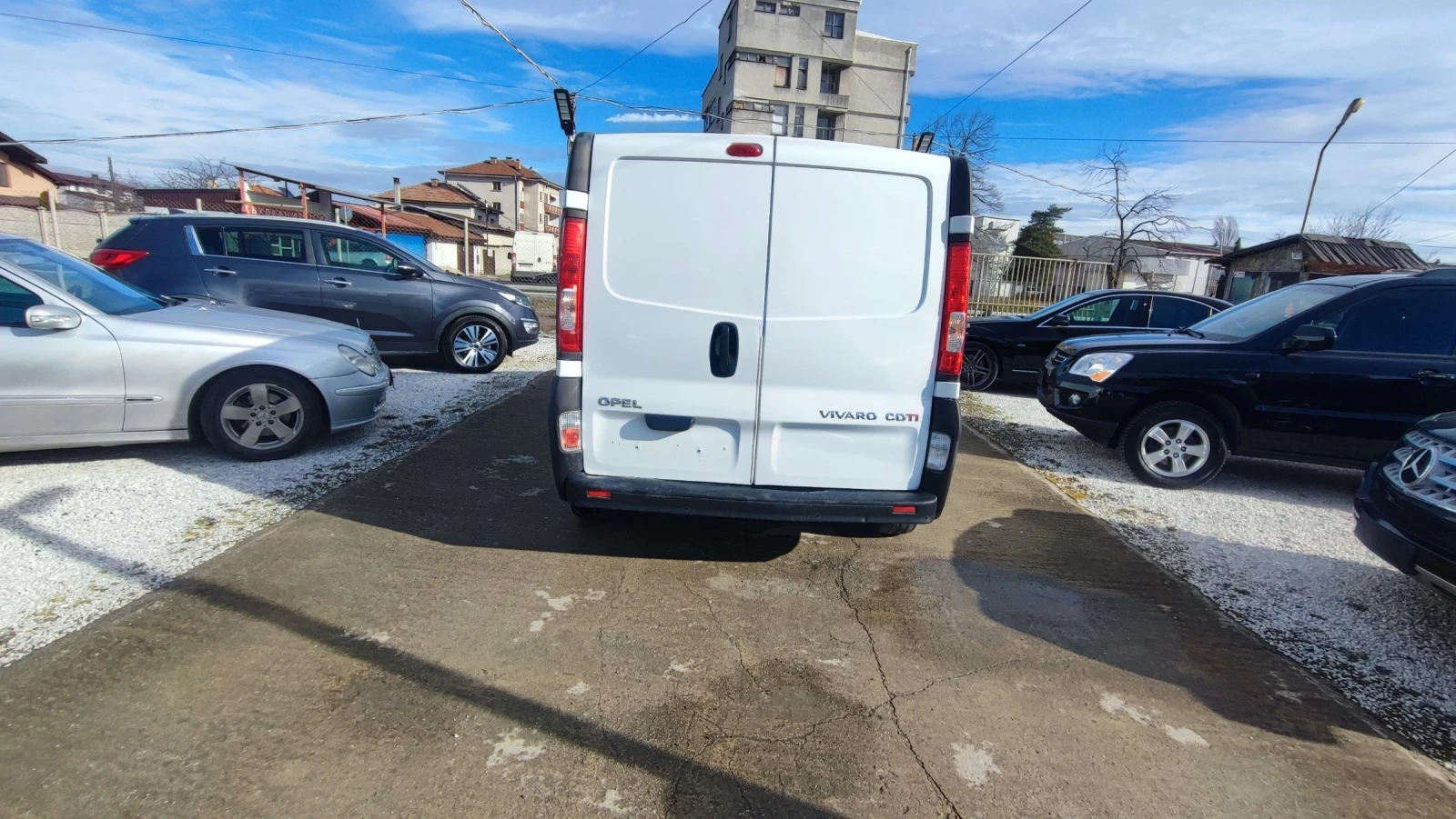 Opel Vivaro 2.0cdti - изображение 6