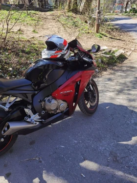 Обява за продажба на Honda Cbr 1000 RR Fireblade ~12 400 лв. - изображение 4