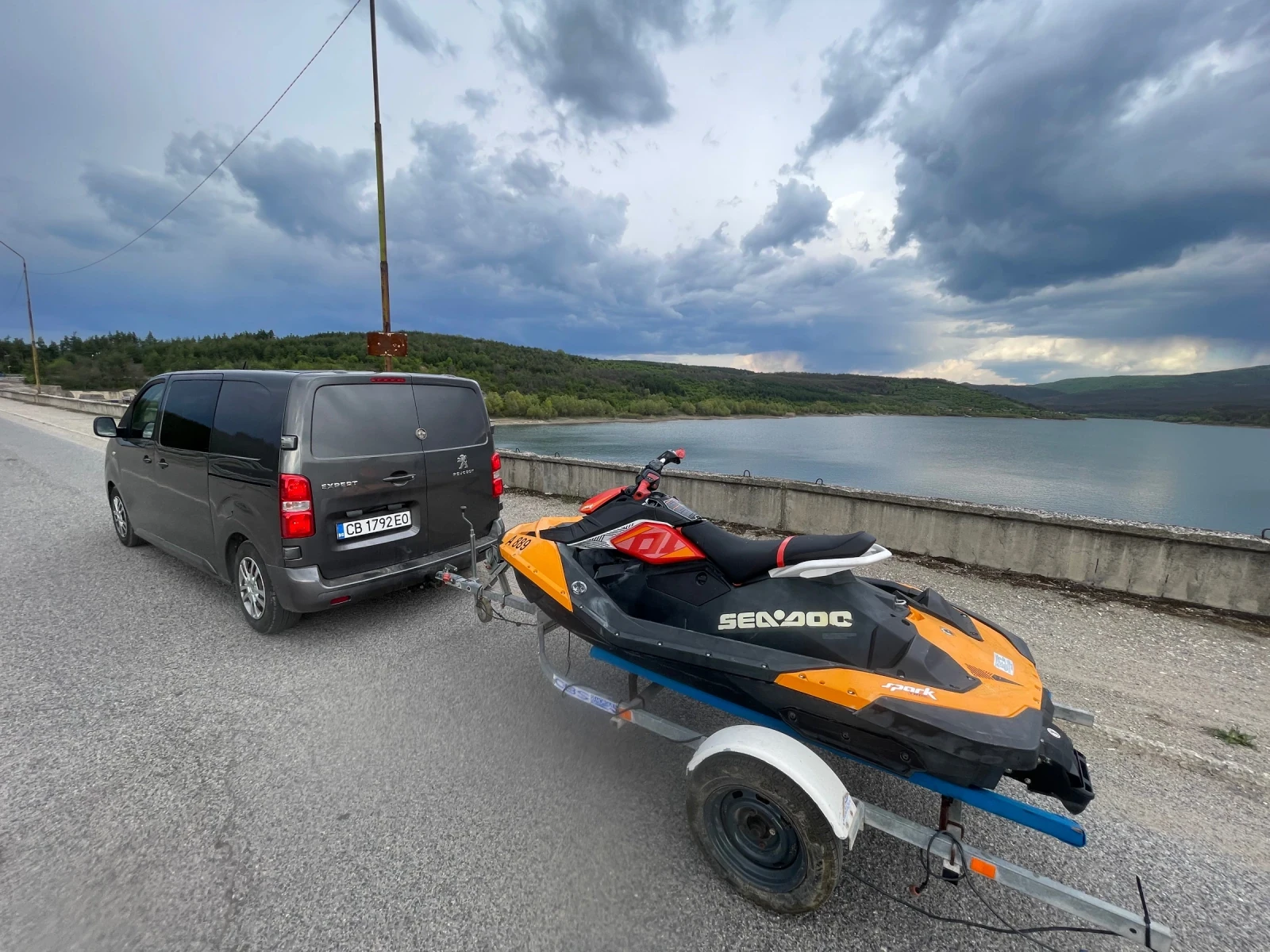 Джет Bombardier Sea Doo Spark trixx - изображение 4