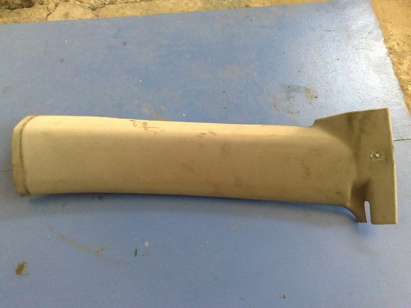 Капак на задна лява колонка за Мерцедес Вито