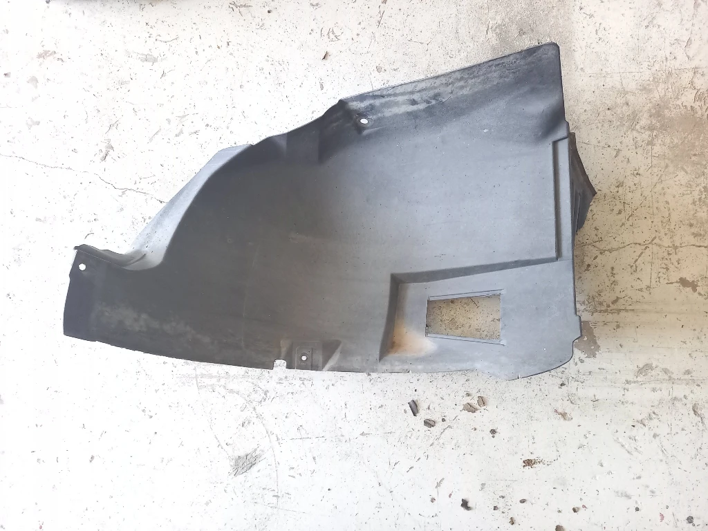 Подкалник преден ляв предна част Пежо 407