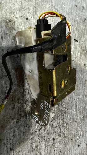 Брава за врата за Ford Escort - 95AGA219A64EA / 93BG220A20BA, снимка 2 - Части - 53144801