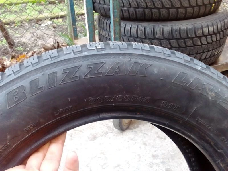 Гуми Зимни 205/60R15, снимка 6 - Гуми и джанти - 20335288