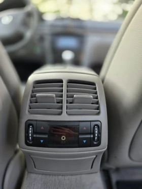 Mercedes-Benz E 320, снимка 8