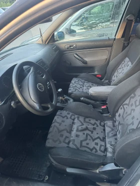 VW Golf 1.9TDI 4X4 6-ск , снимка 8
