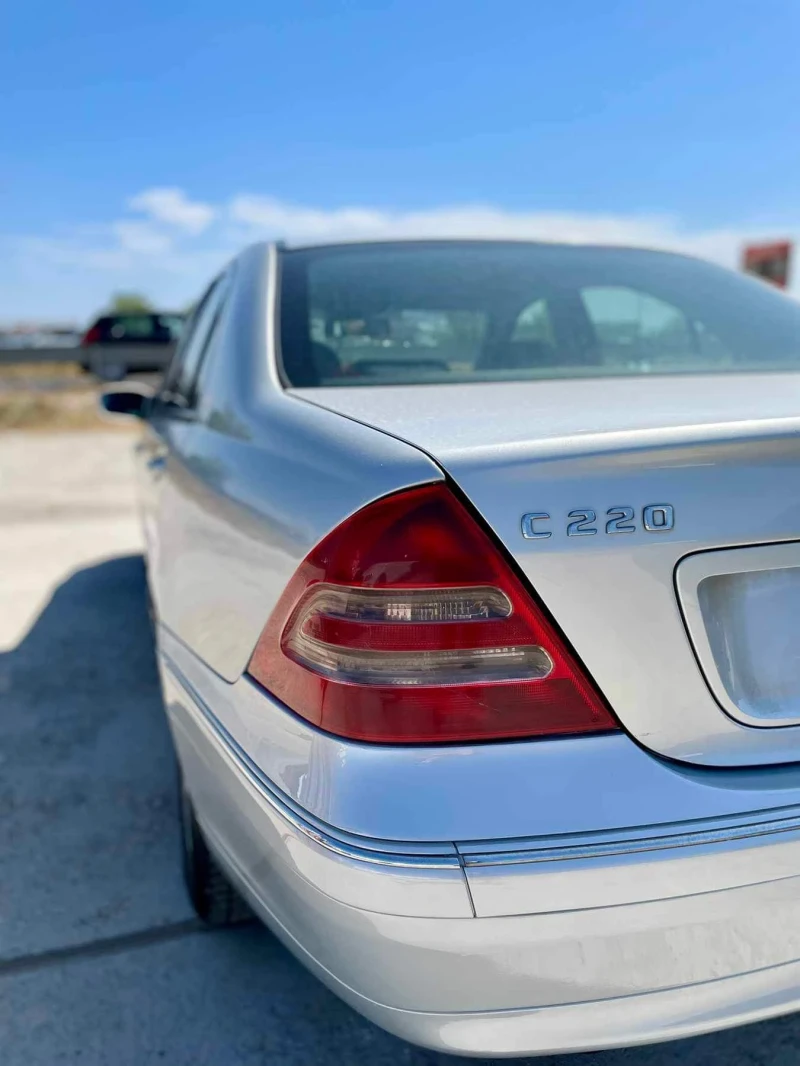 Mercedes-Benz C 220 2.2 CDi, снимка 7 - Автомобили и джипове - 47356713