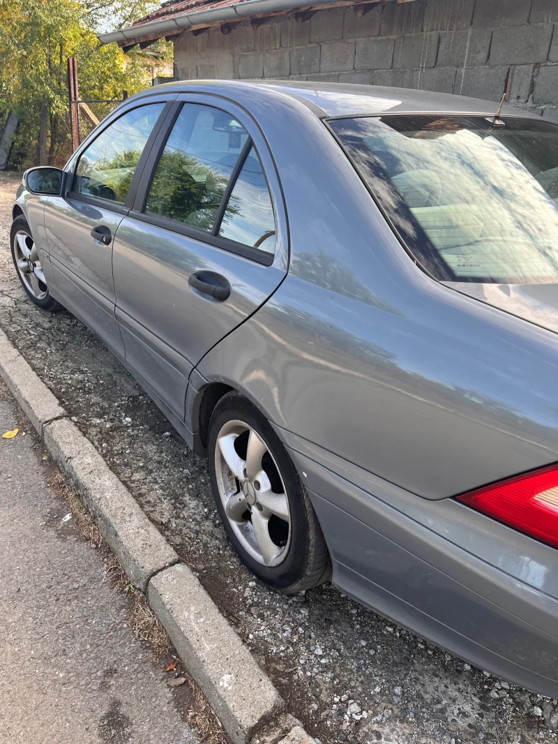 Mercedes-Benz C 200 Facelift, снимка 3 - Автомобили и джипове - 52399178