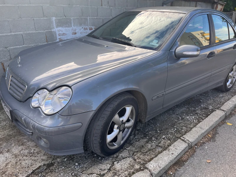Mercedes-Benz C 200 Facelift, снимка 4 - Автомобили и джипове - 52399178