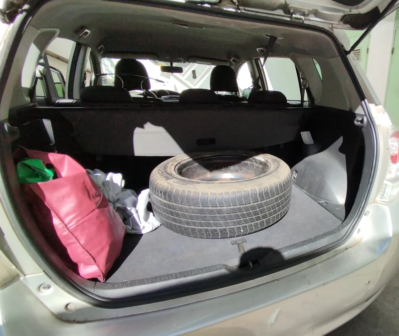 Toyota Corolla verso, снимка 12 - Автомобили и джипове - 52116046