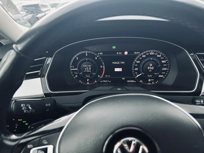 VW Passat B8, снимка 9 - Автомобили и джипове - 52517565