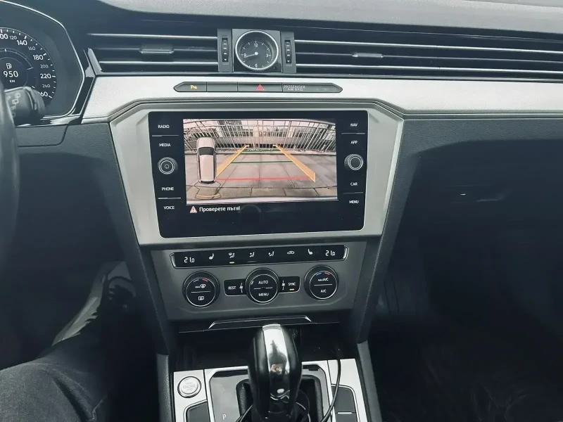 VW Passat B8, снимка 11 - Автомобили и джипове - 52517565