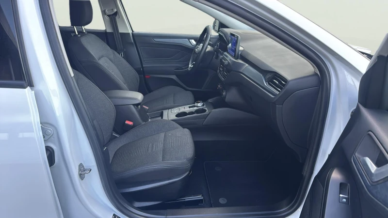 Ford Focus 1.0 EcoBoost, снимка 12 - Автомобили и джипове - 53067719