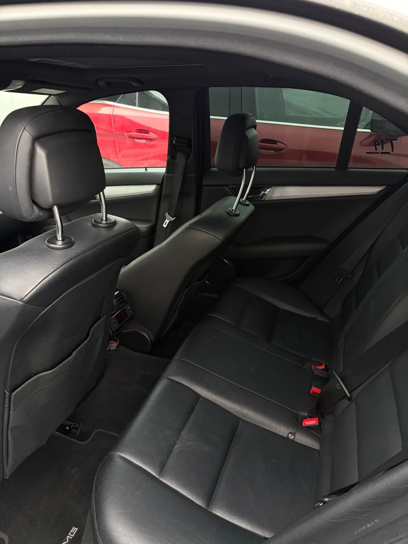 Mercedes-Benz C 350 AMG Line BlueEF 4M - Перфектна!, снимка 7 - Автомобили и джипове - 53371928