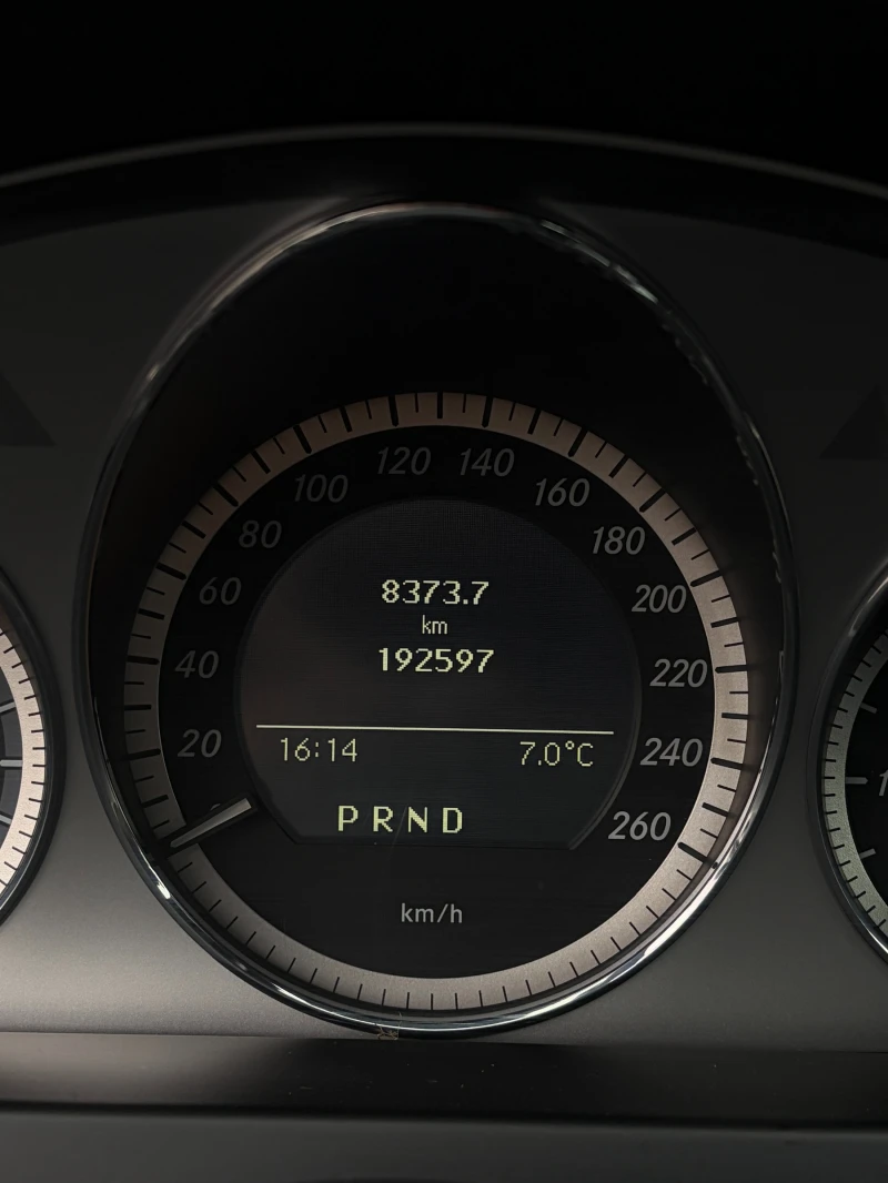 Mercedes-Benz C 350 AMG Line BlueEF 4M - Перфектна!, снимка 10 - Автомобили и джипове - 53371928