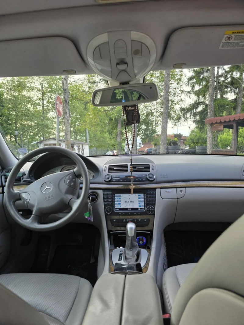 Mercedes-Benz E 320, снимка 6 - Автомобили и джипове - 53400249