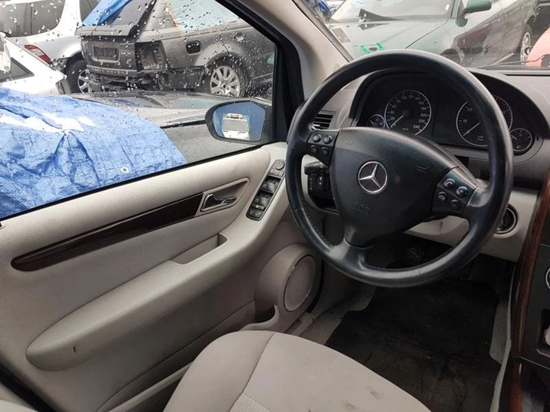 Mercedes-Benz A 200 A200 136к.с. 5 ВРАТИ, снимка 10 - Автомобили и джипове - 47214811