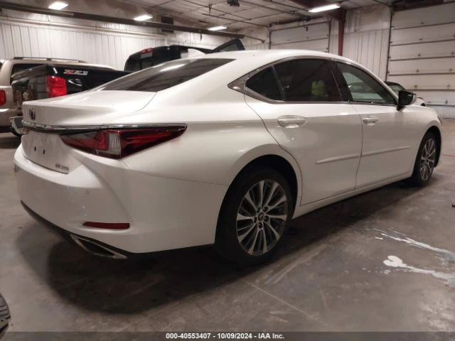 Lexus ES 350 ДВА КЛЮЧА РЕАЛНИ КИЛОМЕТРИ/СЕРВИЗНА ИСТОРИЯ, снимка 6 - Автомобили и джипове - 48011003