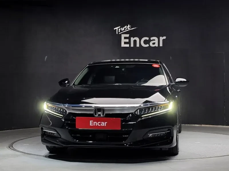 Honda Accord 2.0 Hybrid - САМО 30% АВАНС!, снимка 3 - Автомобили и джипове - 55440339