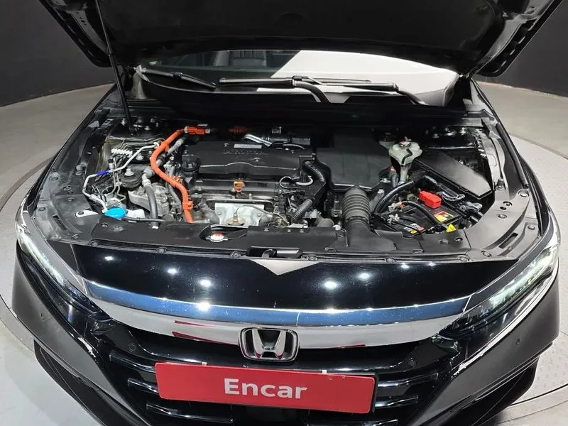 Honda Accord 2.0 Hybrid - САМО 30% АВАНС!, снимка 6 - Автомобили и джипове - 55440339
