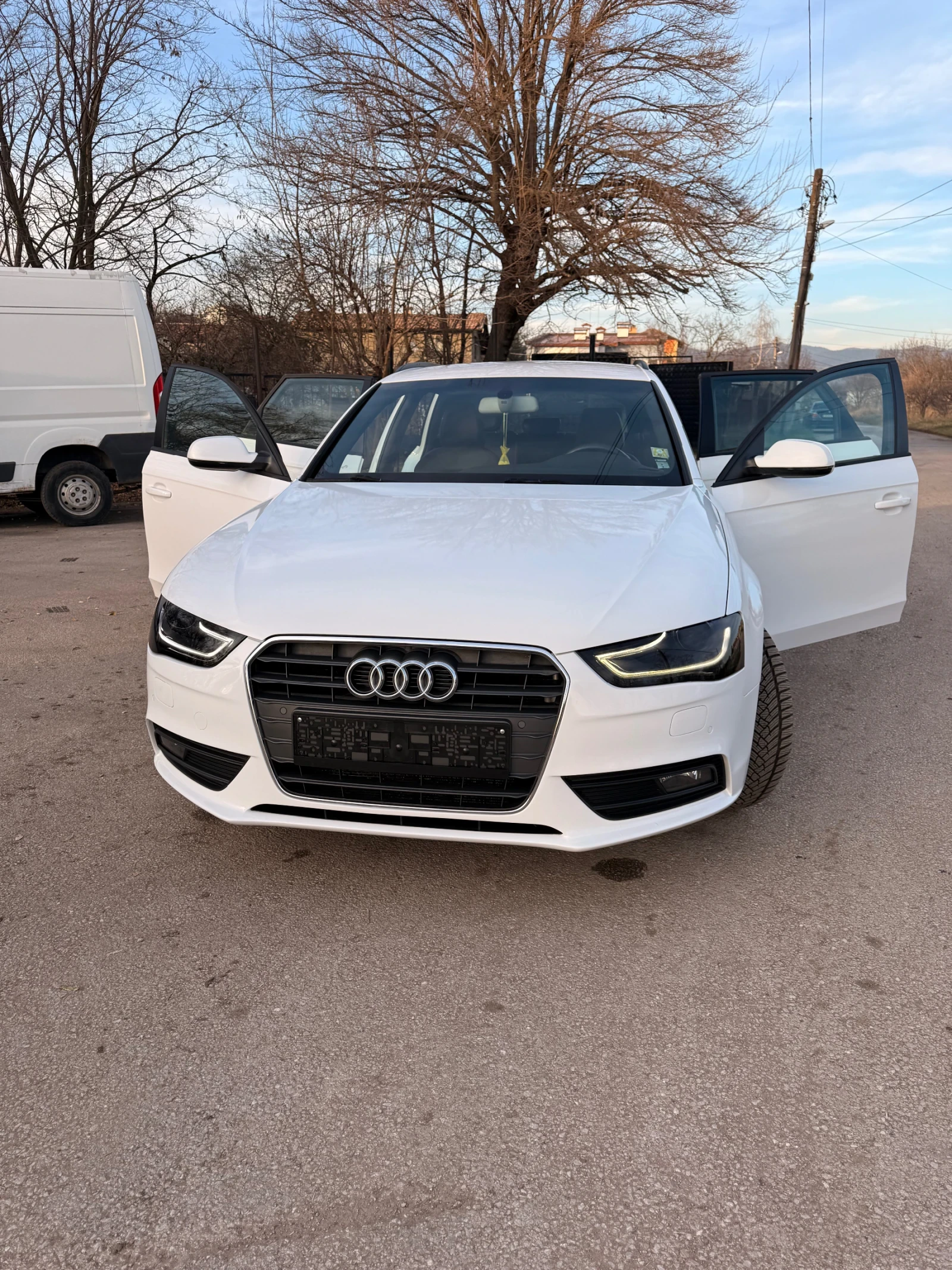 Audi A4 2.0 LED BI-XENON S-line КОЖА Adblue, снимка 1