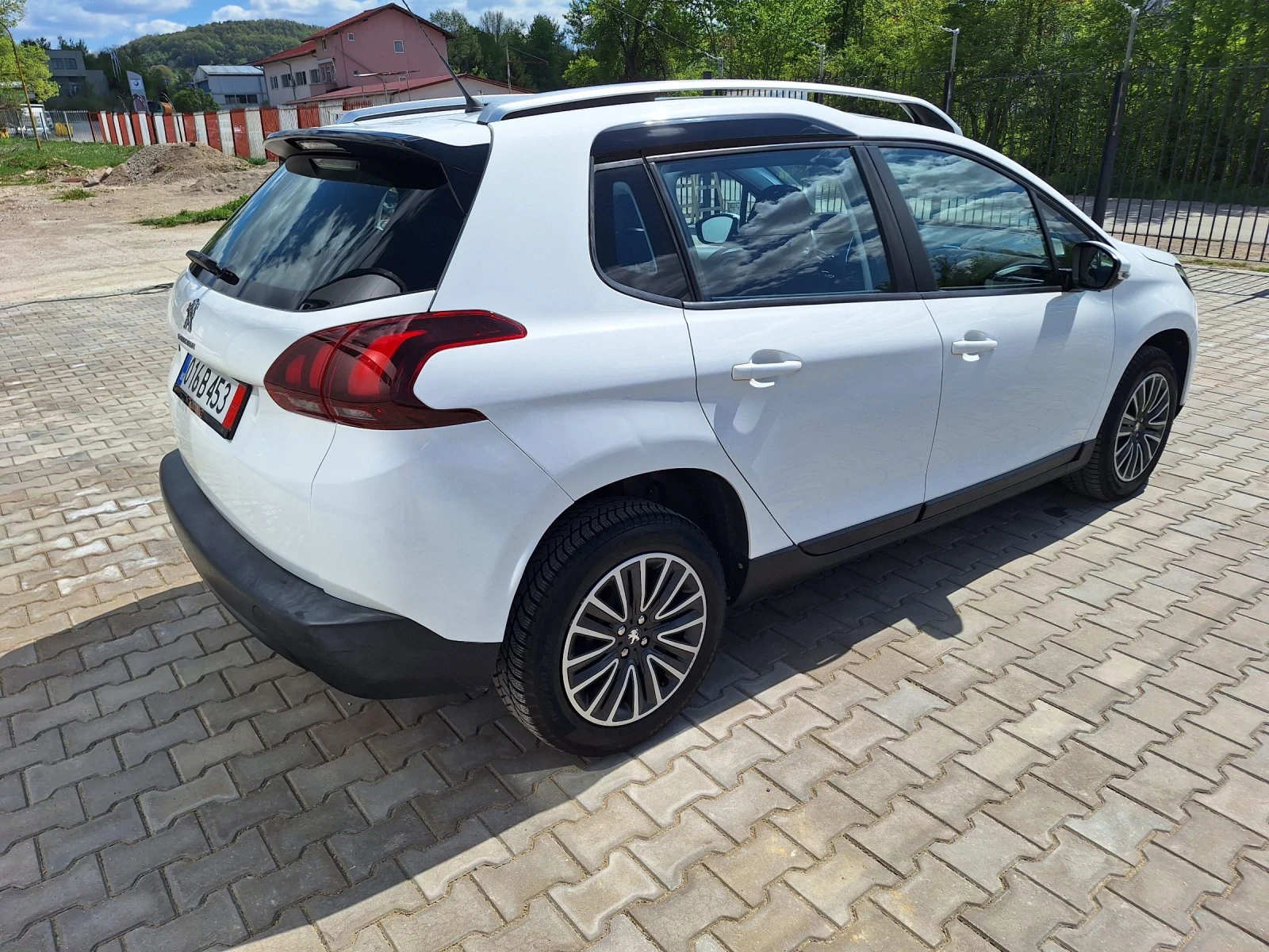 Peugeot 2008 1600кубика 98000 км - изображение 6