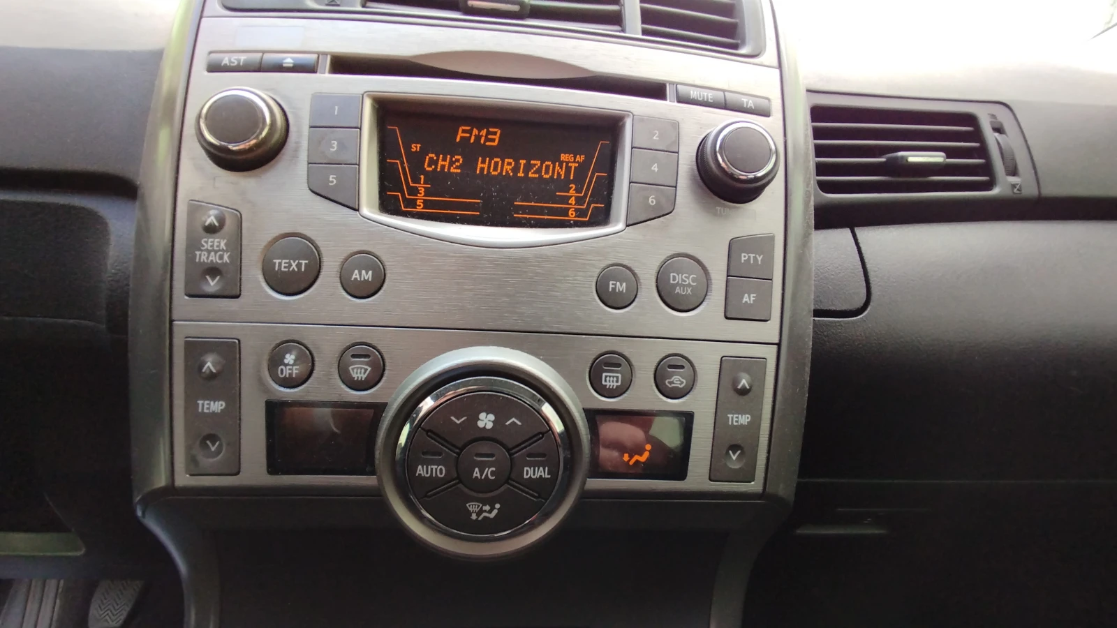 Toyota Corolla verso  - изображение 4
