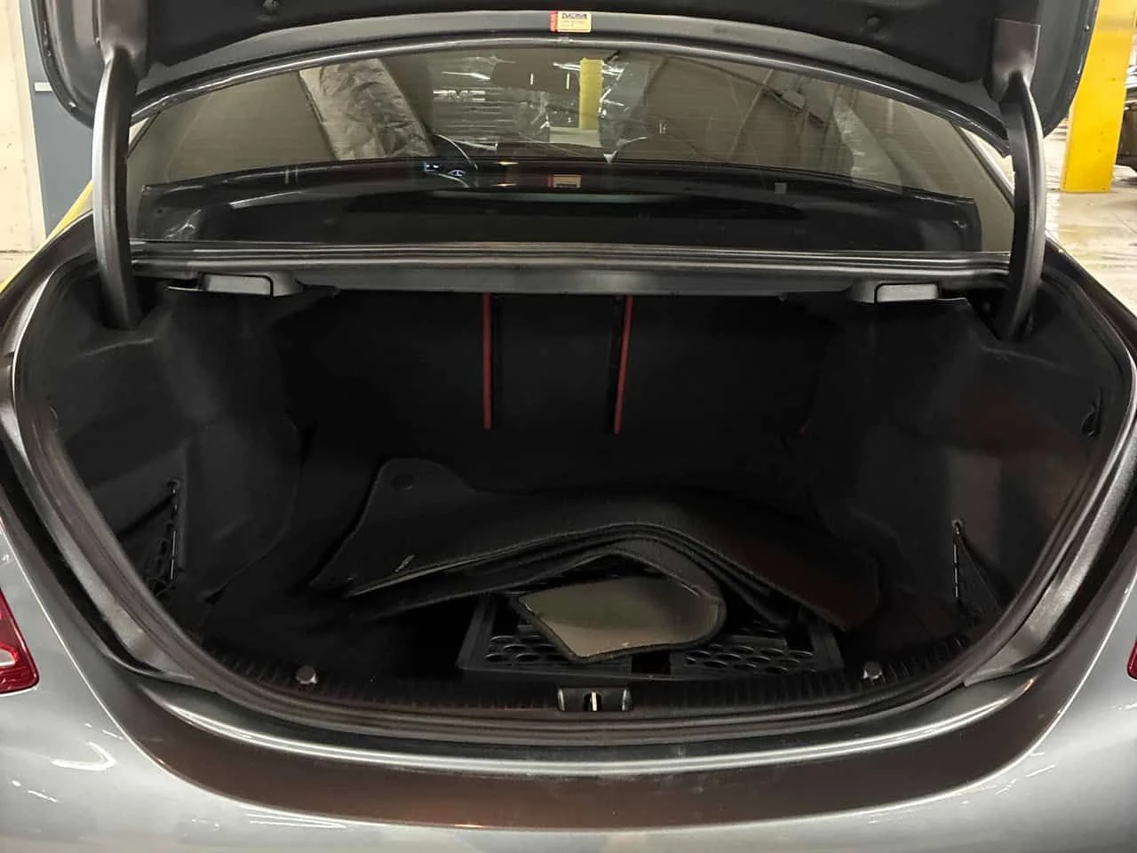 Mercedes-Benz C 43 AMG * CARFAX * Burmester * 360 Камери * , снимка 12 - Автомобили и джипове - 53910754