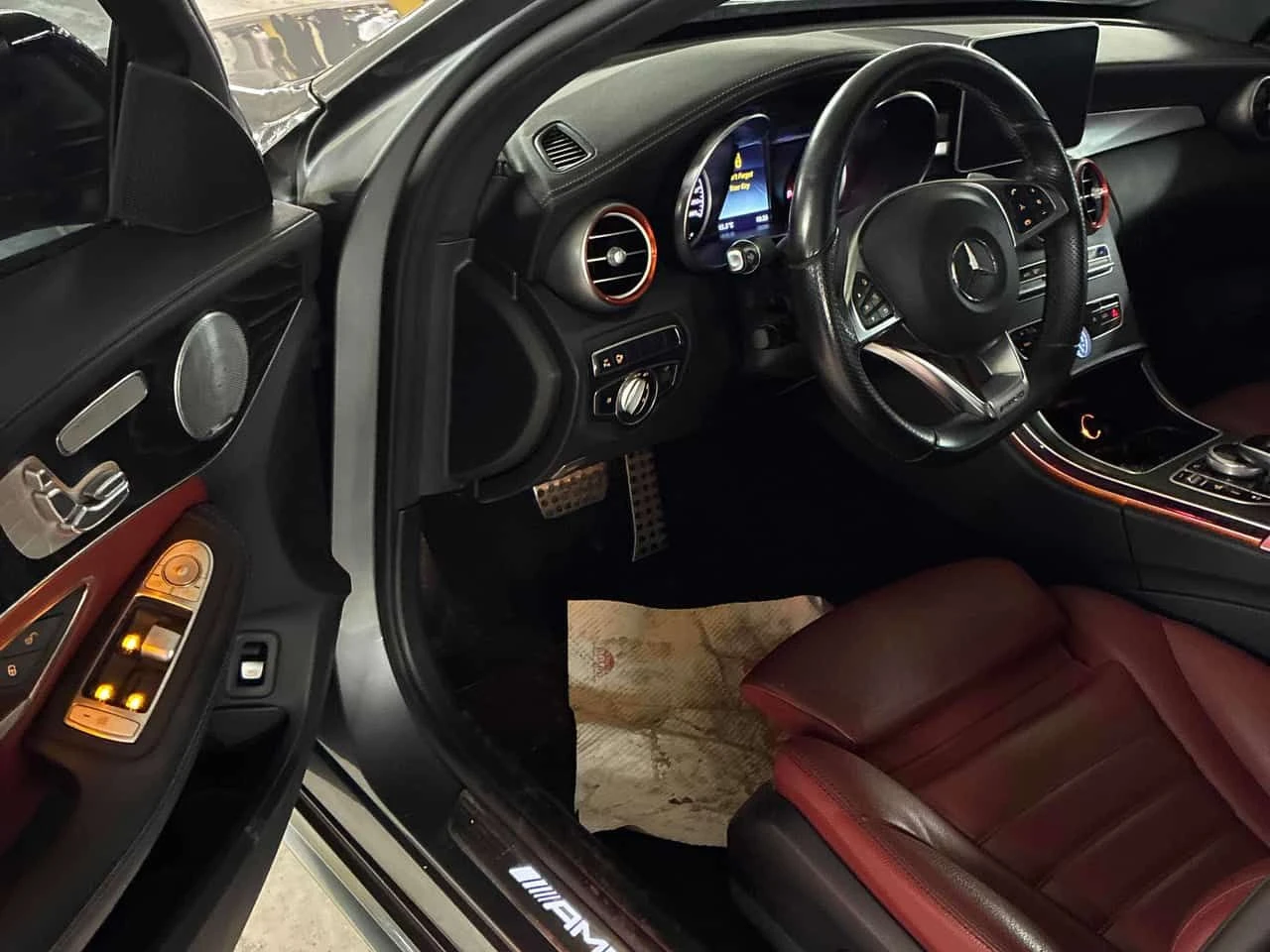 Mercedes-Benz C 43 AMG * CARFAX * Burmester * 360 Камери * , снимка 5 - Автомобили и джипове - 53910754