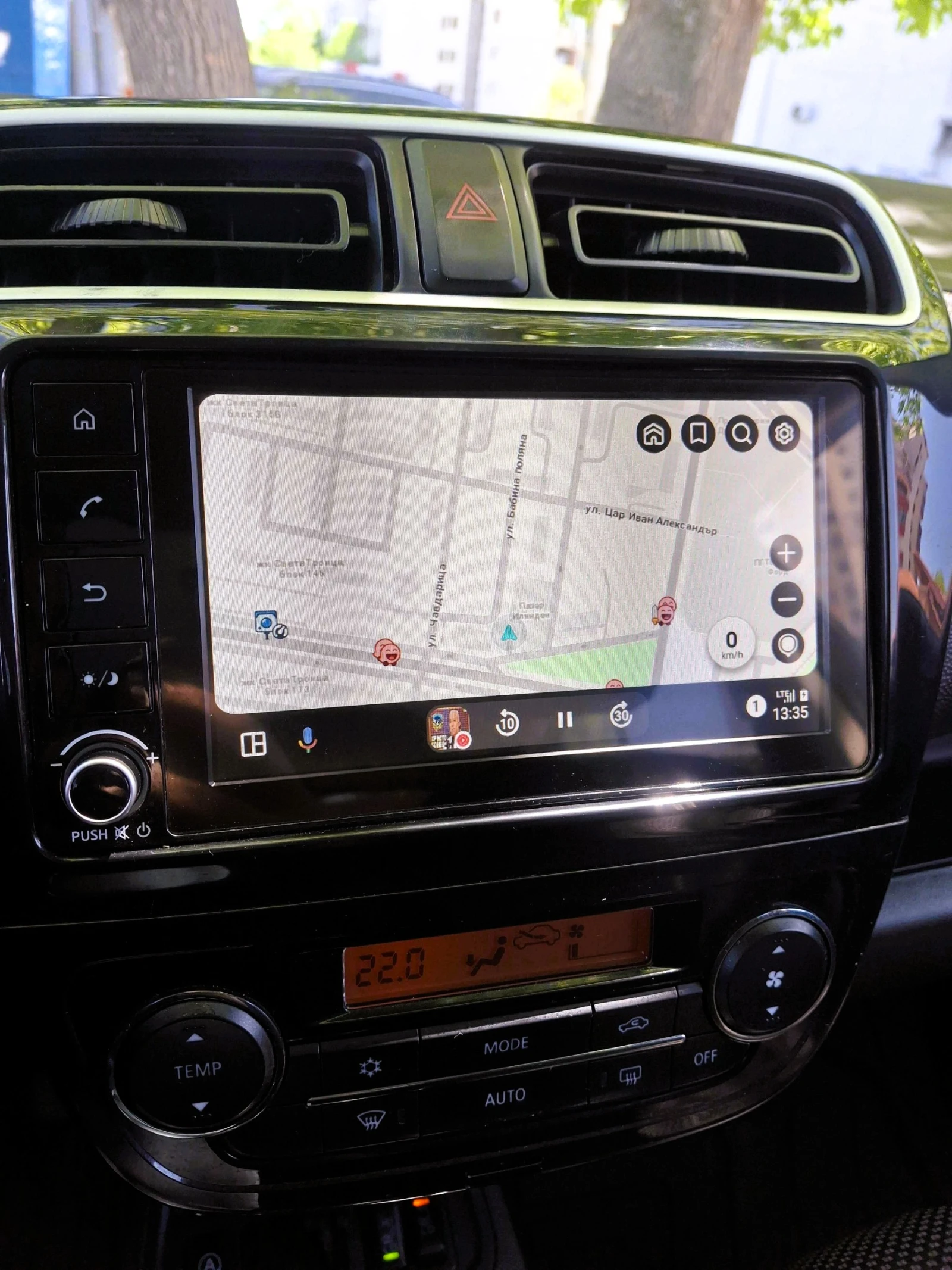 Mitsubishi Space star Автоматик, Нов, Камера, Подгрев, 1.2, 80 к.с., снимка 13 - Автомобили и джипове - 53951159