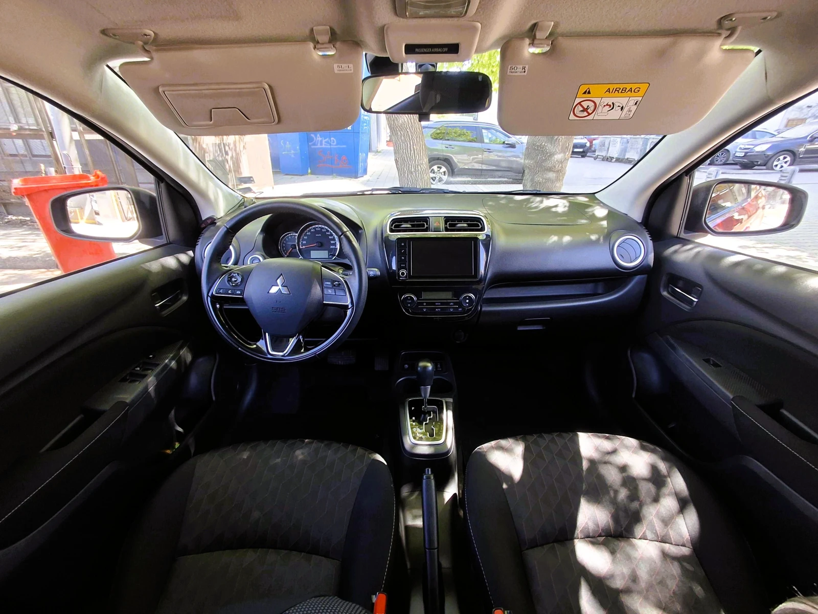 Mitsubishi Space star Автоматик, Нов, Камера, Подгрев, 1.2, 80 к.с., снимка 12 - Автомобили и джипове - 53951159