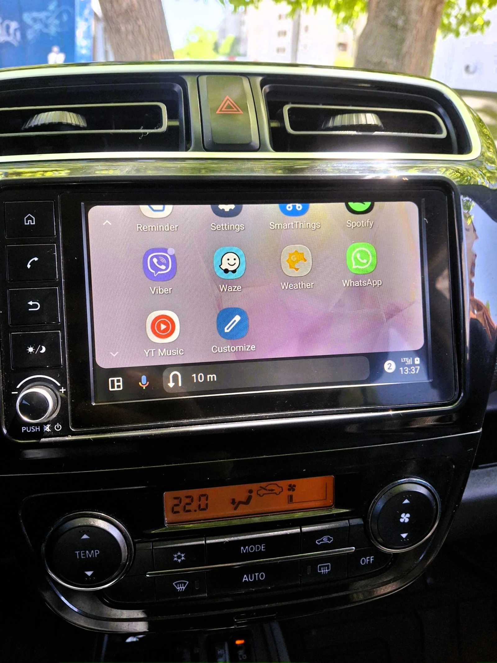 Mitsubishi Space star Автоматик, Нов, Камера, Подгрев, 1.2, 80 к.с., снимка 7 - Автомобили и джипове - 53951159