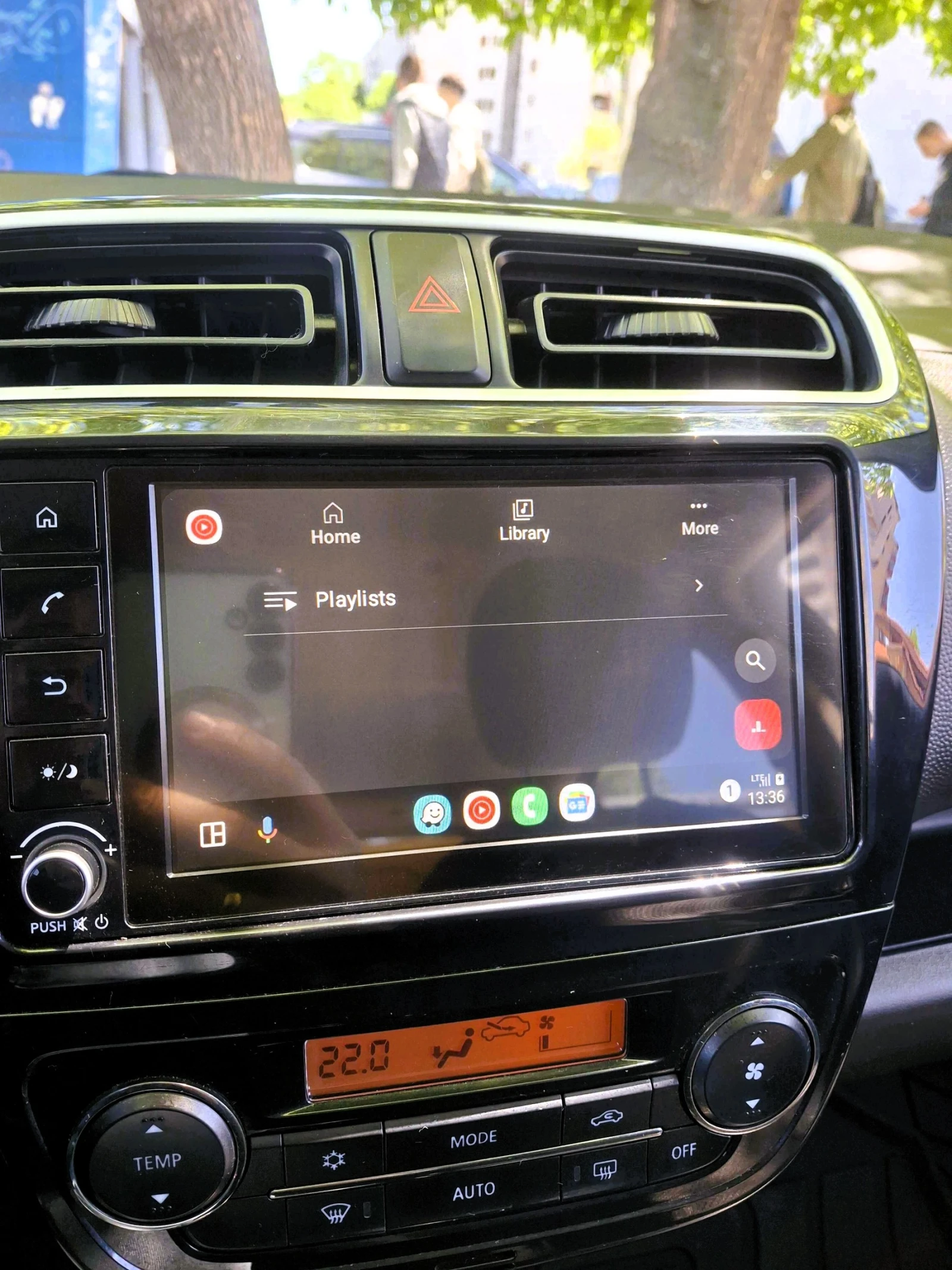 Mitsubishi Space star Автоматик, Нов, Камера, Подгрев, 1.2, 80 к.с., снимка 15 - Автомобили и джипове - 53951159