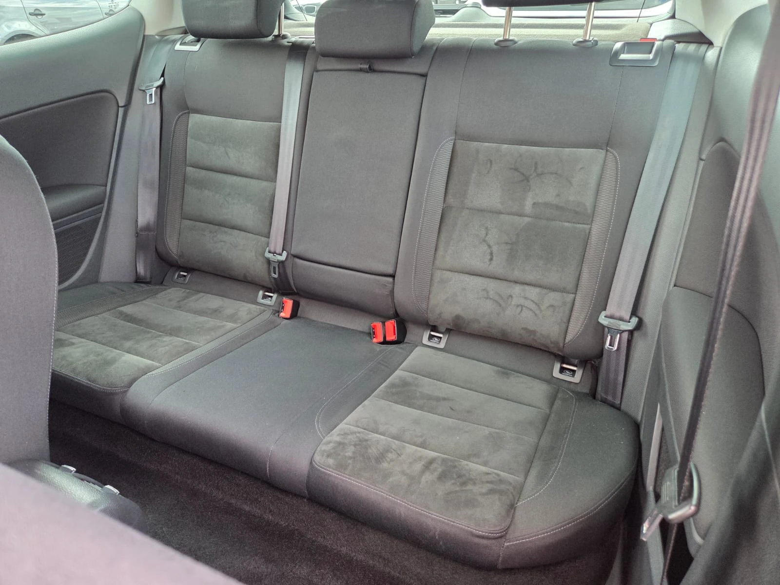 VW Golf 2.0 TDI  ЛИЗИНГ, снимка 10 - Автомобили и джипове - 54133232