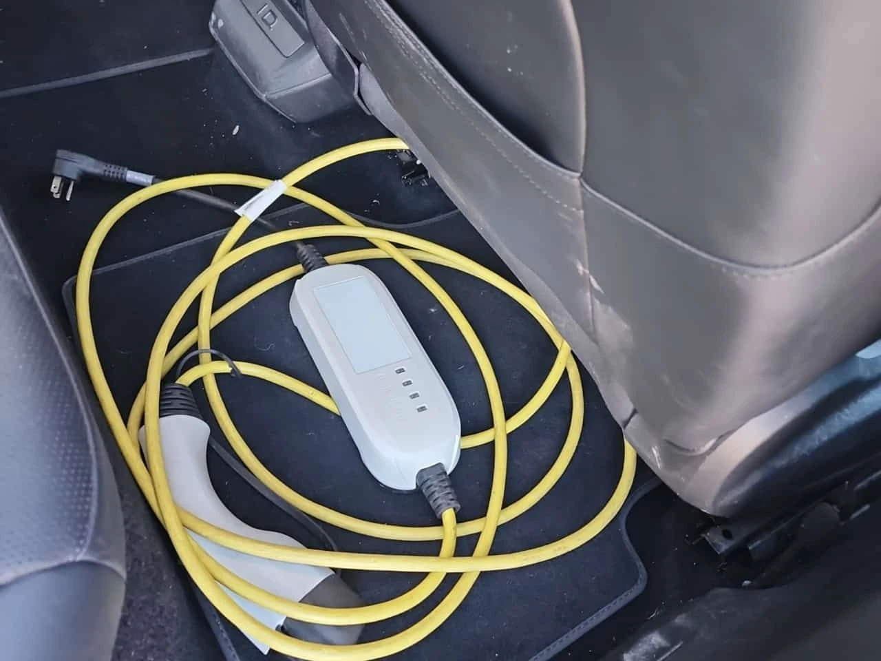 VW ID.4 PRO/CARFAX/ПАНОРАМА/2 КЛЮЧА/ПОДГРЕВ/4х4, снимка 14 - Автомобили и джипове - 54155265