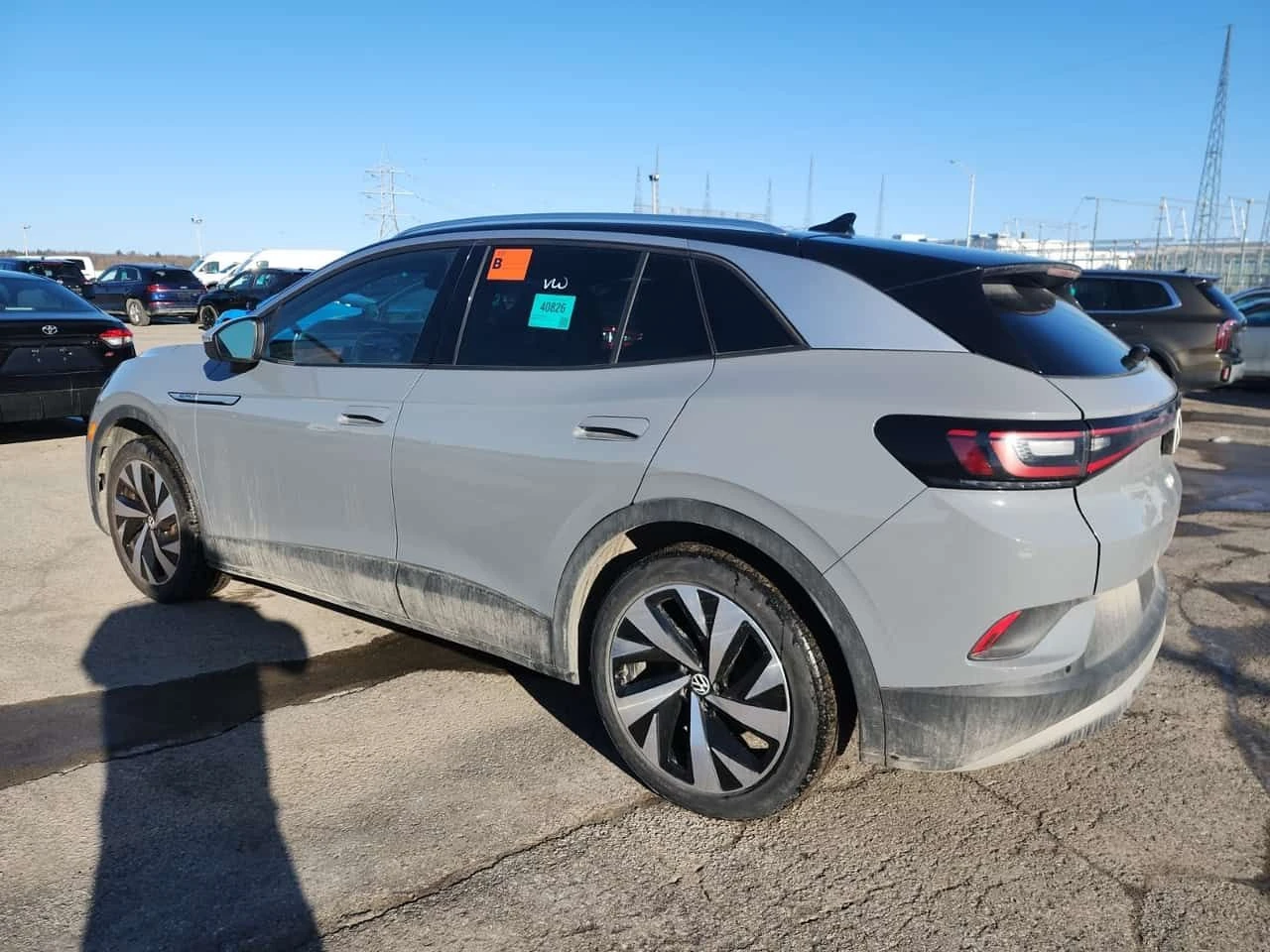 VW ID.4 PRO/CARFAX/ПАНОРАМА/2 КЛЮЧА/ПОДГРЕВ/4х4, снимка 4 - Автомобили и джипове - 54155265