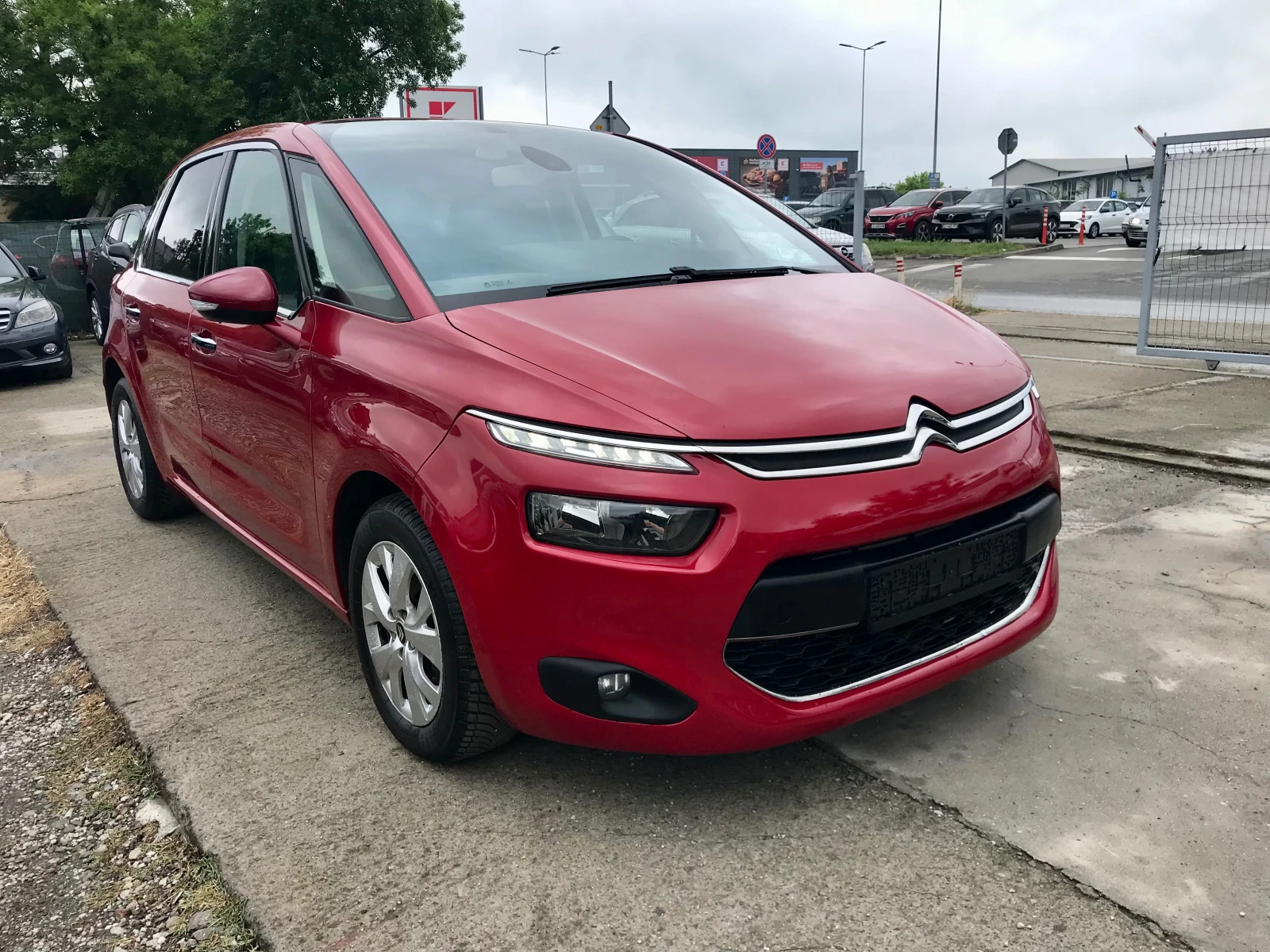 Citroen C4 Picasso 1.6HDi-AUTOM.FACE-EXCLUSIVE, снимка 2 - Автомобили и джипове - 54649726
