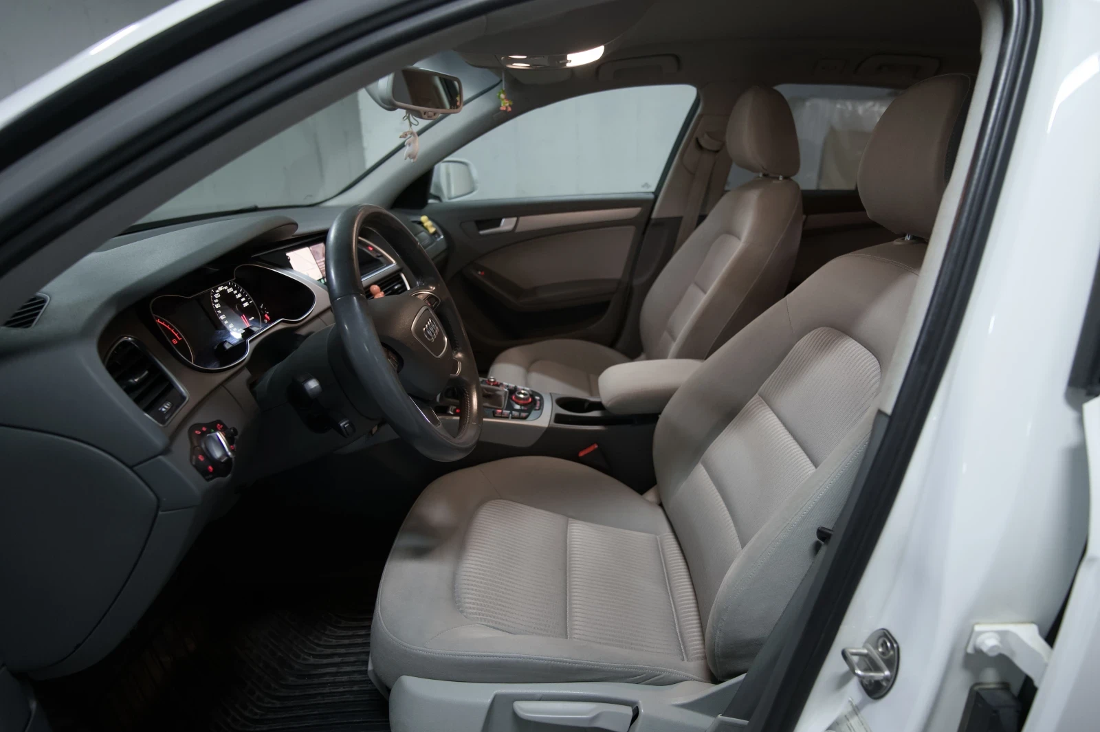 Audi A4 B8.5 3.0 TDI Quattro, снимка 14 - Автомобили и джипове - 55254835