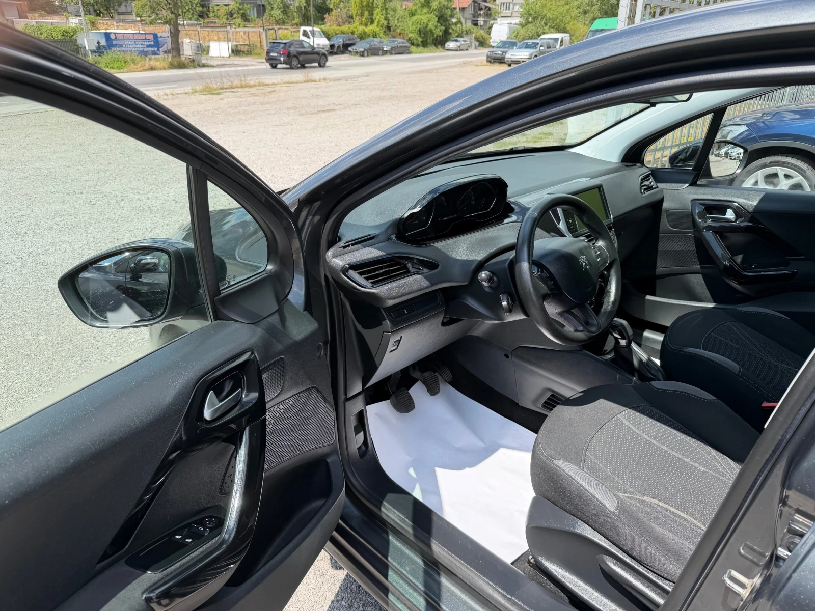 Peugeot 208 1.4 DIZEL, , снимка 15 - Автомобили и джипове - 55413120