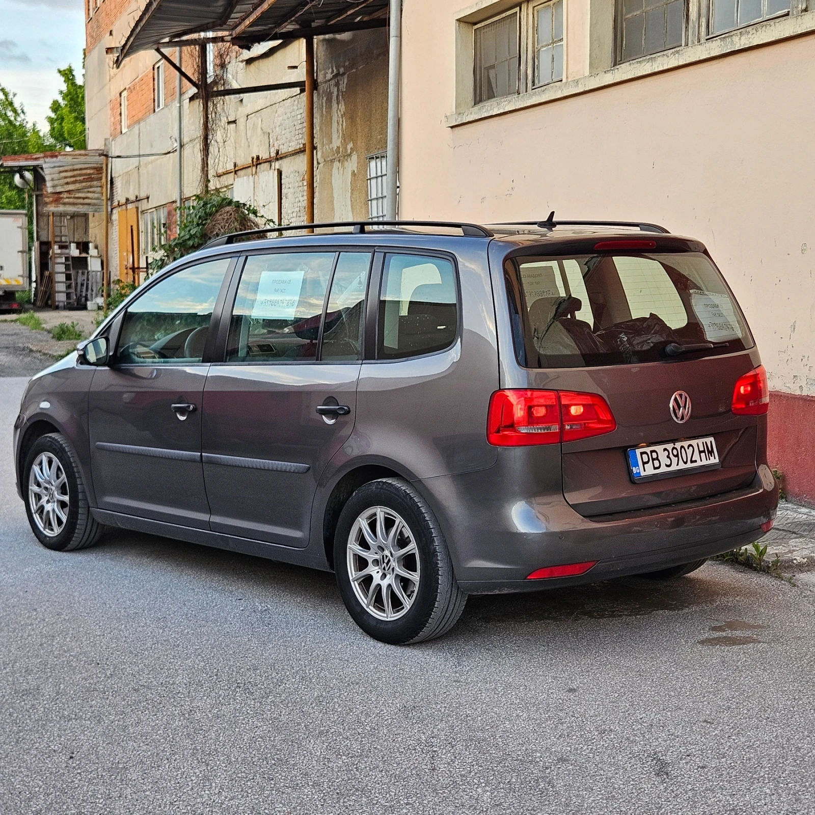 VW Touran, снимка 7 - Автомобили и джипове - 55654252